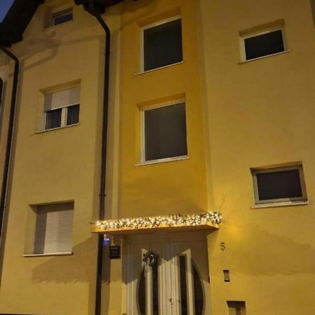 Apartment Lily Near Zagreb Airport Велика-Горица Экстерьер фото